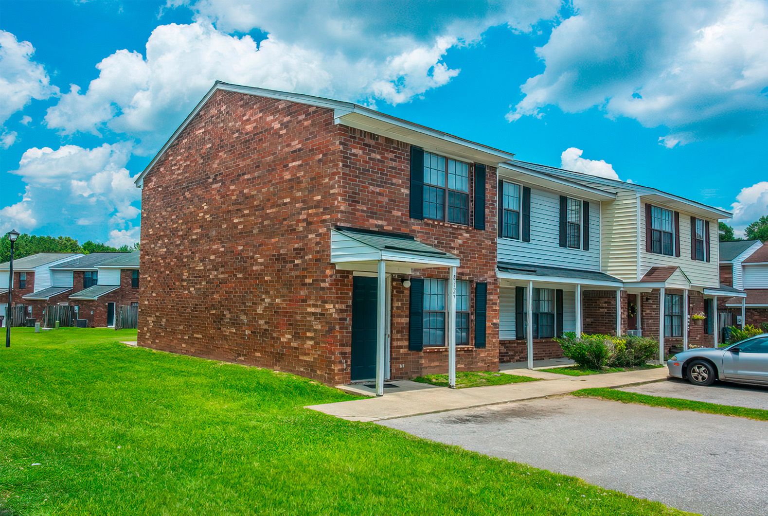exterior front and yard canopy south carolina apartments